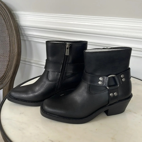 Women's Westinn Harness Booties size 5 - Picture 3 of 6